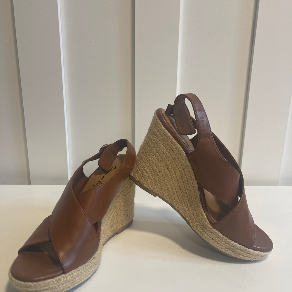 American Eagle- Brown Leather Wedge Sandals